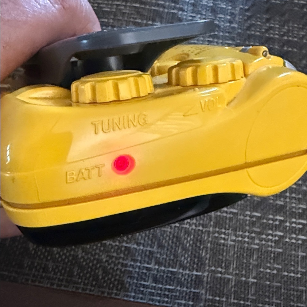 Sony Sports Walkman WM-FS111 - Yellow and Black for parts - Picture 5 of 10